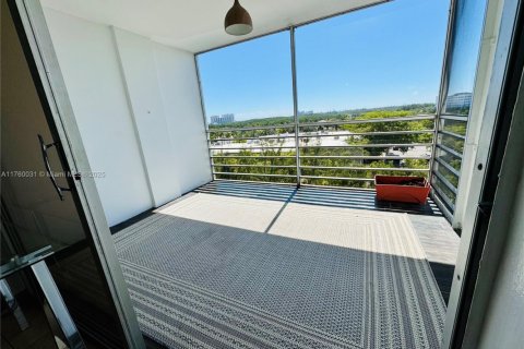 Condo in North Miami Beach, Florida, 2 bedrooms  № 1506160 - photo 5