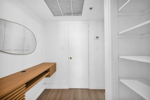 Condominio en venta en Miami Beach, Florida, 2 dormitorios, 89.19 m2 № 2043806 - foto 20