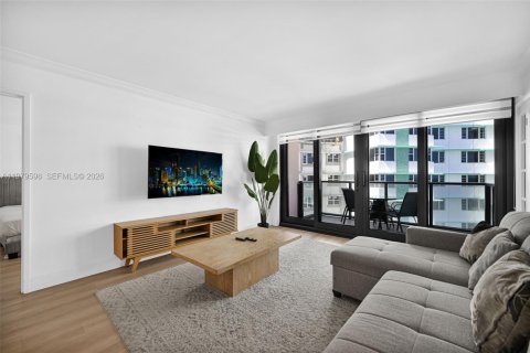 Condominio en venta en Miami Beach, Florida, 2 dormitorios, 89.19 m2 № 2043806 - foto 10
