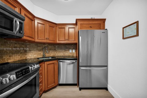 Condominio en venta en Miami Beach, Florida, 2 dormitorios, 89.19 m2 № 2043806 - foto 17