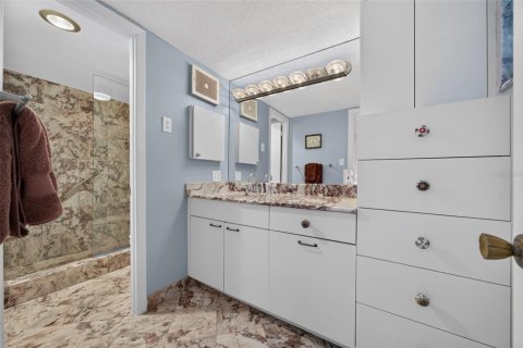 Купить кондоминиум в Лонгбоут-Ки, Флорида 4 комнаты, 107.02м2, № 2235917 - фото 24