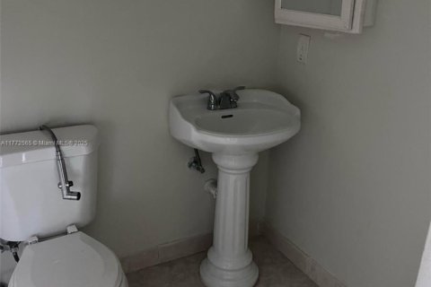 Condo in Boca Raton, Florida, 1 bedroom  № 2193771 - photo 6