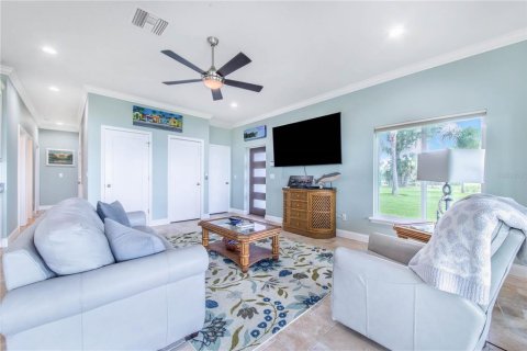 Casa en venta en Lake Wales, Florida, 3 dormitorios, 242.1 m2 № 1847894 - foto 11