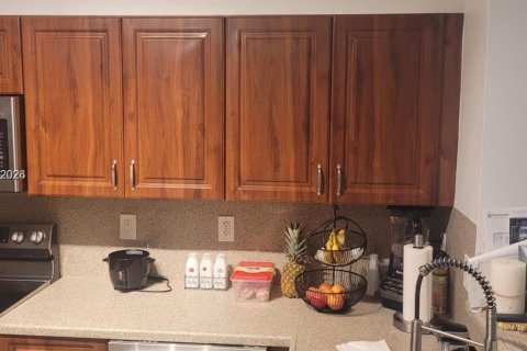 Townhouse in Miami, Florida 3 bedrooms, 172.52 sq.m. № 2027203 - photo 15