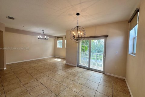 Copropriété à vendre à Doral, Floride: 2 chambres, 104.33 m2 № 1944176 - photo 3