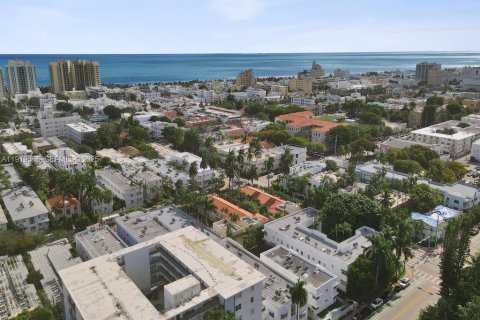 Condo in Miami Beach, Florida, 2 bedrooms  № 1990854 - photo 28