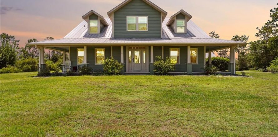 House in Punta Gorda, Florida 4 bedrooms, 303.51 sq.m. № 1797794
