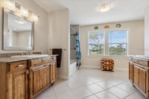 House in Punta Gorda, Florida 4 bedrooms, 303.51 sq.m. № 1797794 - photo 28