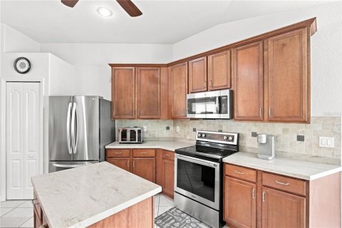 House in Port Charlotte, Florida 3 bedrooms, 175.03 sq.m. № 2322342 - photo 13