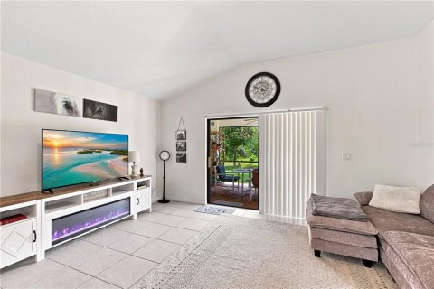 House in Port Charlotte, Florida 3 bedrooms, 175.03 sq.m. № 2322342 - photo 10