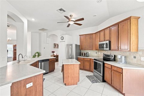House in Port Charlotte, Florida 3 bedrooms, 175.03 sq.m. № 2322342 - photo 12