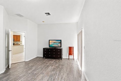 House in Port Charlotte, Florida 3 bedrooms, 175.03 sq.m. № 2322342 - photo 18