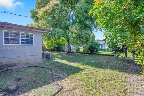 House in Miramar, Florida 2 bedrooms, 96.43 sq.m. № 1993499 - photo 28