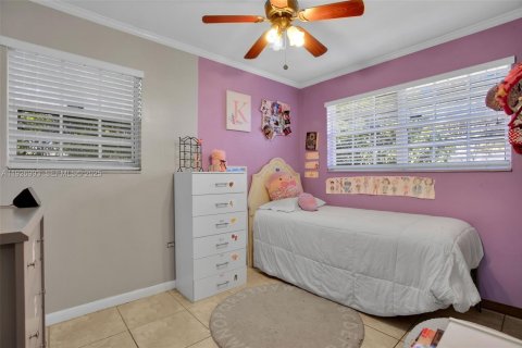 House in Miramar, Florida 2 bedrooms, 96.43 sq.m. № 1993499 - photo 24