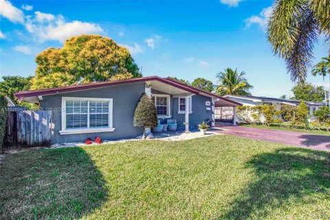 House in Miramar, Florida 2 bedrooms, 96.43 sq.m. № 1993499 - photo 3