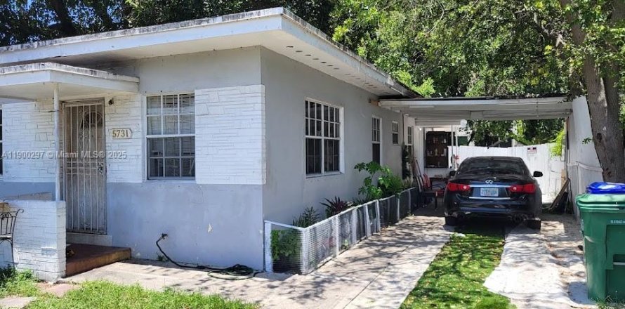 Дом в Майами, Флорида 2 спальни, 114.83м2 № 1952749