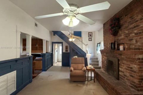 House in Bradenton, Florida 4 bedrooms, 137.12 sq.m. № 1996288 - photo 12