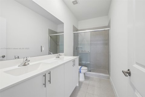 Townhouse in Homestead, Florida 4 bedrooms, 173.91 sq.m. № 1702306 - photo 16