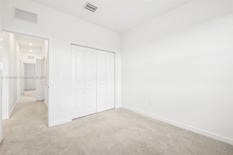 Townhouse in Homestead, Florida 4 bedrooms, 173.91 sq.m. № 1702306 - photo 25