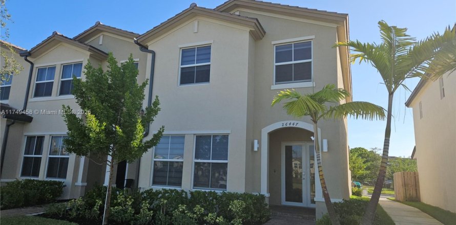Townhouse in Homestead, Florida 4 bedrooms, 173.91 sq.m. № 1702306