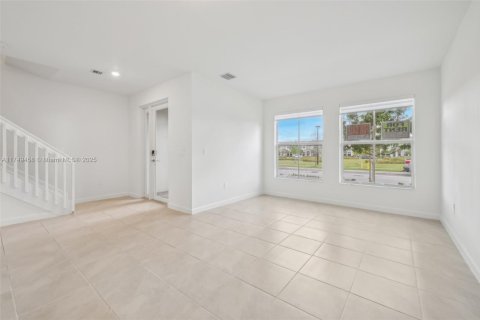 Townhouse in Homestead, Florida 4 bedrooms, 173.91 sq.m. № 1702306 - photo 11