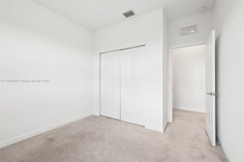 Townhouse in Homestead, Florida 4 bedrooms, 173.91 sq.m. № 1702306 - photo 19