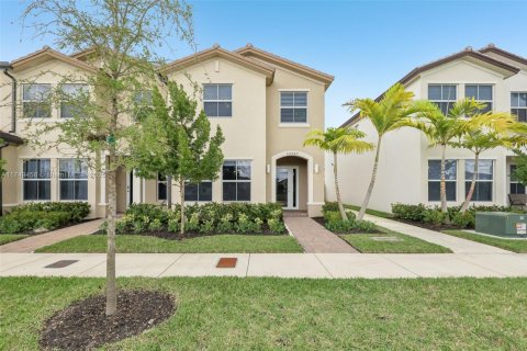 Townhouse in Homestead, Florida 4 bedrooms, 173.91 sq.m. № 1702306 - photo 2