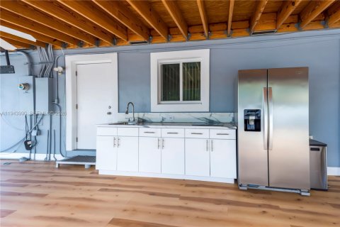 House in Miami Gardens, Florida 4 bedrooms, 159.51 sq.m. № 2001015 - photo 23