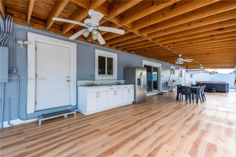 House in Miami Gardens, Florida 4 bedrooms, 159.51 sq.m. № 2001015 - photo 21