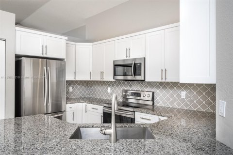 Casa en alquiler en Weston, Florida, 3 dormitorios, 125.14 m2 № 2012399 - foto 5