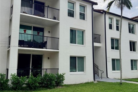 Кондоминиум с 2 спальнями в Бойнтон-Бич, Флорида № 1967256