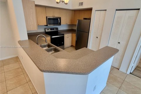 Снять в аренду кондоминиум в Бойнтон-Бич, Флорида 2 спальни, 93.65м2, № 1967256 - фото 6