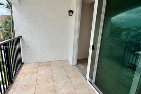 Снять в аренду кондоминиум в Бойнтон-Бич, Флорида 2 спальни, 93.65м2, № 1967256 - фото 24