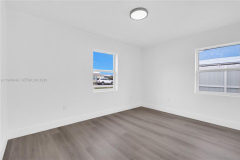 Villa ou maison à vendre à Miami Gardens, Floride: 3 chambres, 100.33 m2 № 2004733 - photo 26