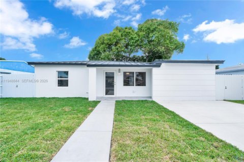 Villa ou maison à Miami Gardens, Floride 3 chambres, 100.33 m2 № 2004733