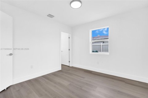 Villa ou maison à vendre à Miami Gardens, Floride: 3 chambres, 100.33 m2 № 2004733 - photo 24