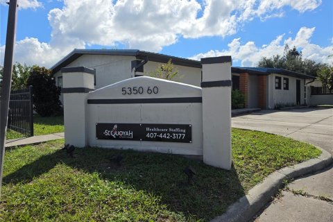 Immobilier commercial à louer à Orlando, Floride: 162.49 m2 № 2419786 - photo 3