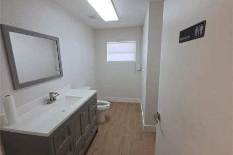 Immobilier commercial à louer à Orlando, Floride: 162.49 m2 № 2419786 - photo 15