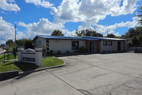Immobilier commercial à louer à Orlando, Floride: 162.49 m2 № 2419786 - photo 2