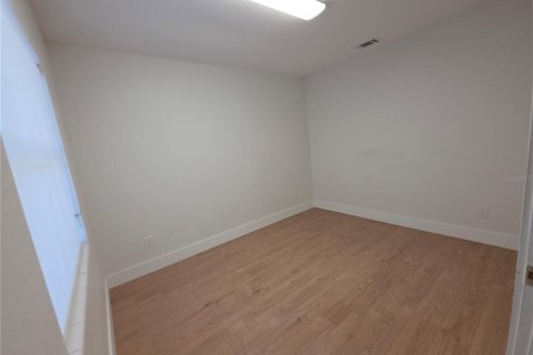 Immobilier commercial à louer à Orlando, Floride: 162.49 m2 № 2419786 - photo 10