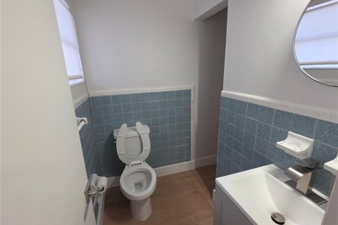Immobilier commercial à louer à Orlando, Floride: 162.49 m2 № 2419786 - photo 18