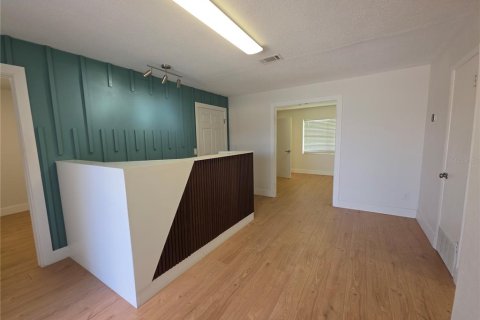Immobilier commercial à louer à Orlando, Floride: 162.49 m2 № 2419786 - photo 7