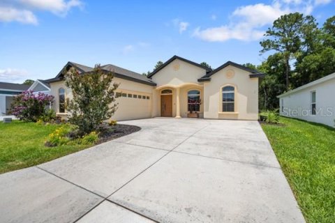 House in Ocala, Florida 3 bedrooms, 168.25 sq.m. № 1742562 - photo 1
