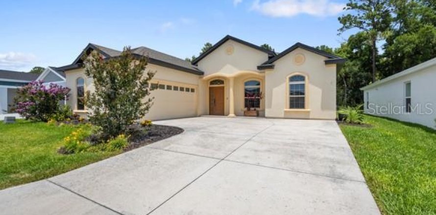 House in Ocala, Florida 3 bedrooms, 168.25 sq.m. № 1742562