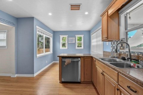 Casa en alquiler en Saint Petersburg, Florida, 2 dormitorios, 124.95 m2 № 1900841 - foto 11