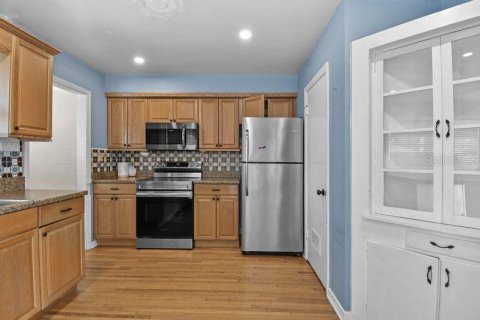 Casa en alquiler en Saint Petersburg, Florida, 2 dormitorios, 124.95 m2 № 1900841 - foto 9