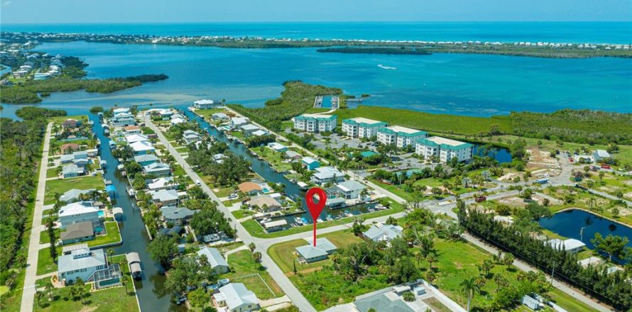 Casa en Englewood, Florida 2 dormitorios, 144.18 m2 № 2258293