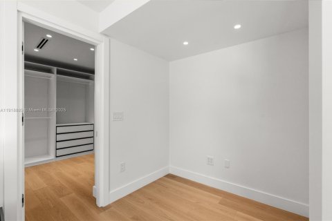 Villa ou maison à vendre à Miami Shores, Floride: 4 chambres, 263.1 m2 № 1974066 - photo 26