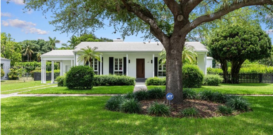 Villa ou maison à Miami Shores, Floride 4 chambres, 263.1 m2 № 1974066