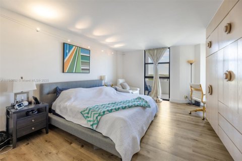 Condominio en venta en Miami, Florida, 2 dormitorios, 141.21 m2 № 1936921 - foto 10